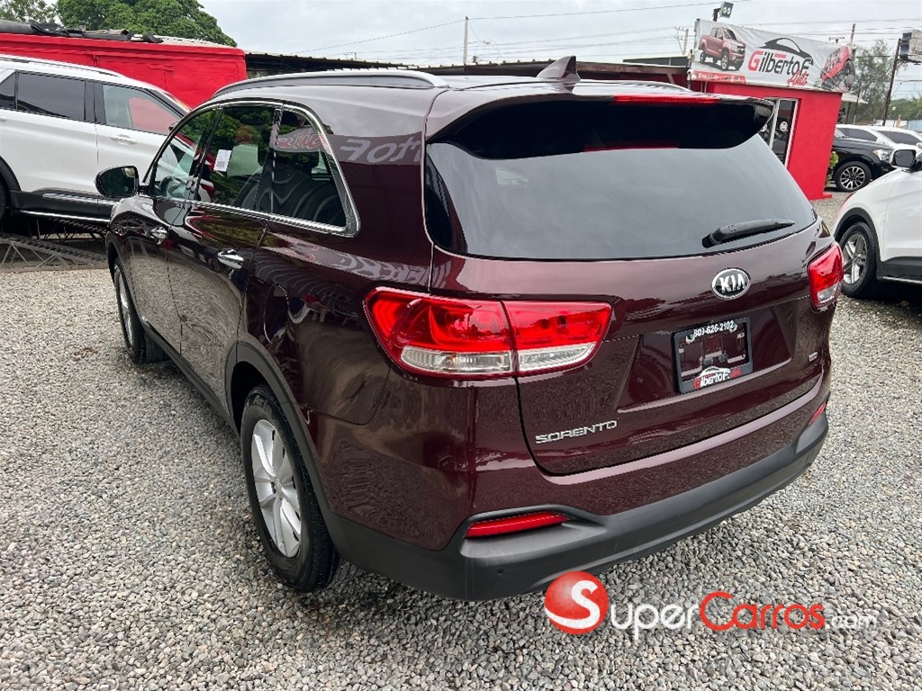 2017 Kia Sorento LX — foto 2 / 8