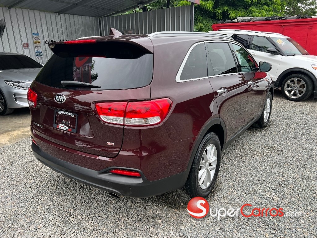 2017 Kia Sorento LX — foto 4 / 8