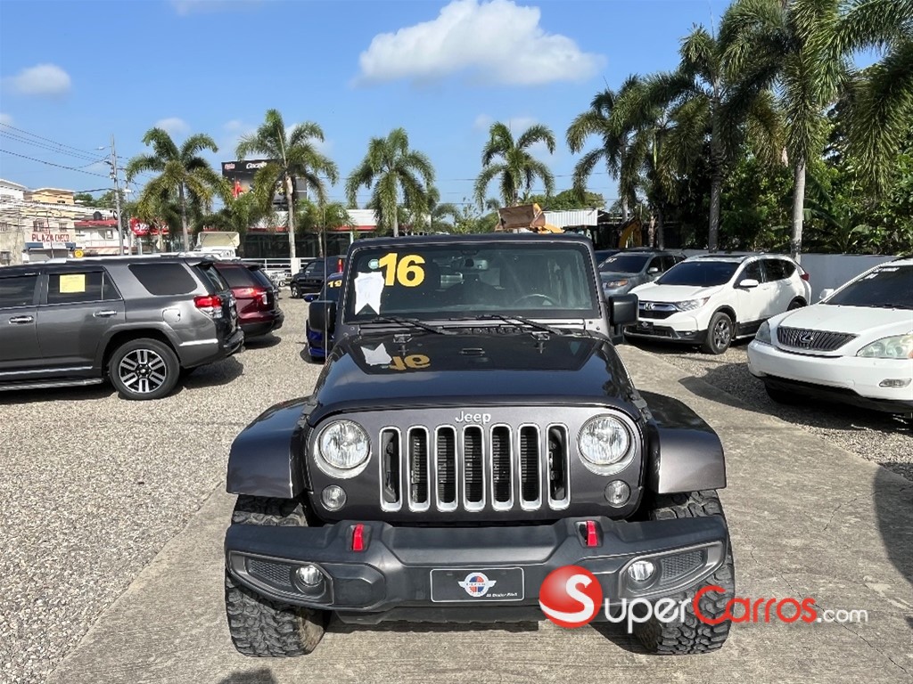2016 Jeep Wrangler Sahara — foto 2 / 9