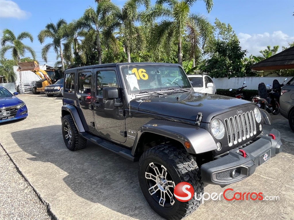 2016 Jeep Wrangler Sahara — foto 3 / 9
