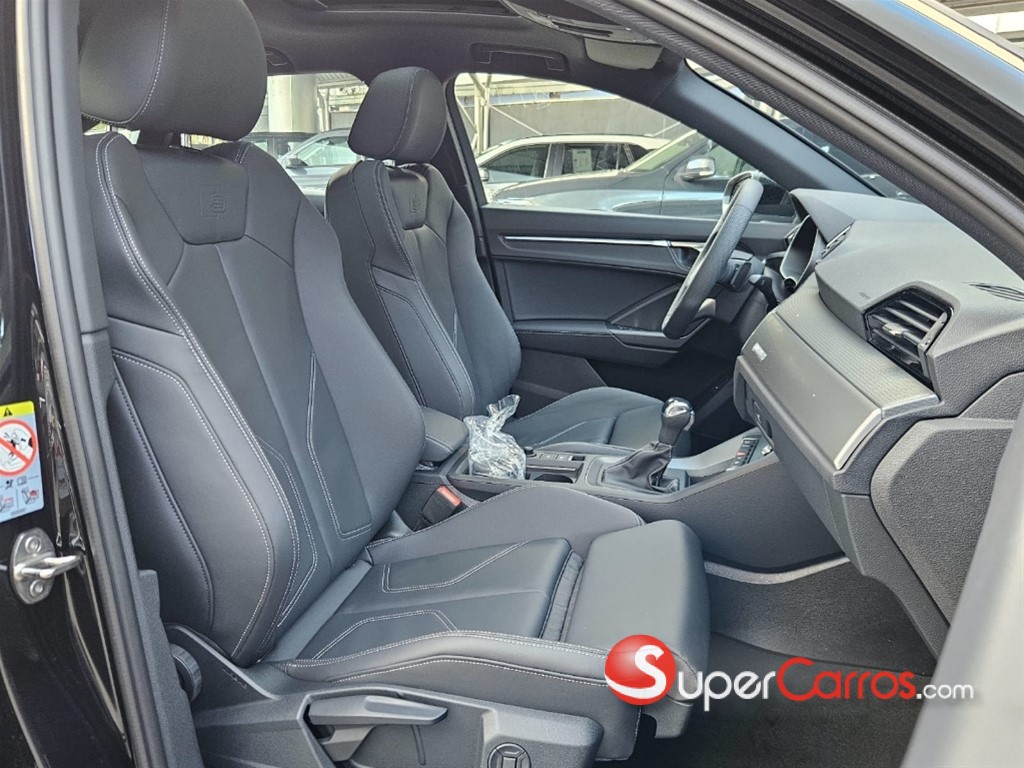 2025 Audi Q3 S Line — foto 9 / 12