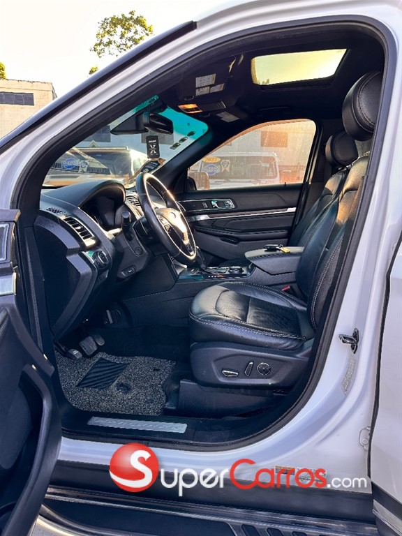 2016 Ford Explorer Limited — foto 7 / 10