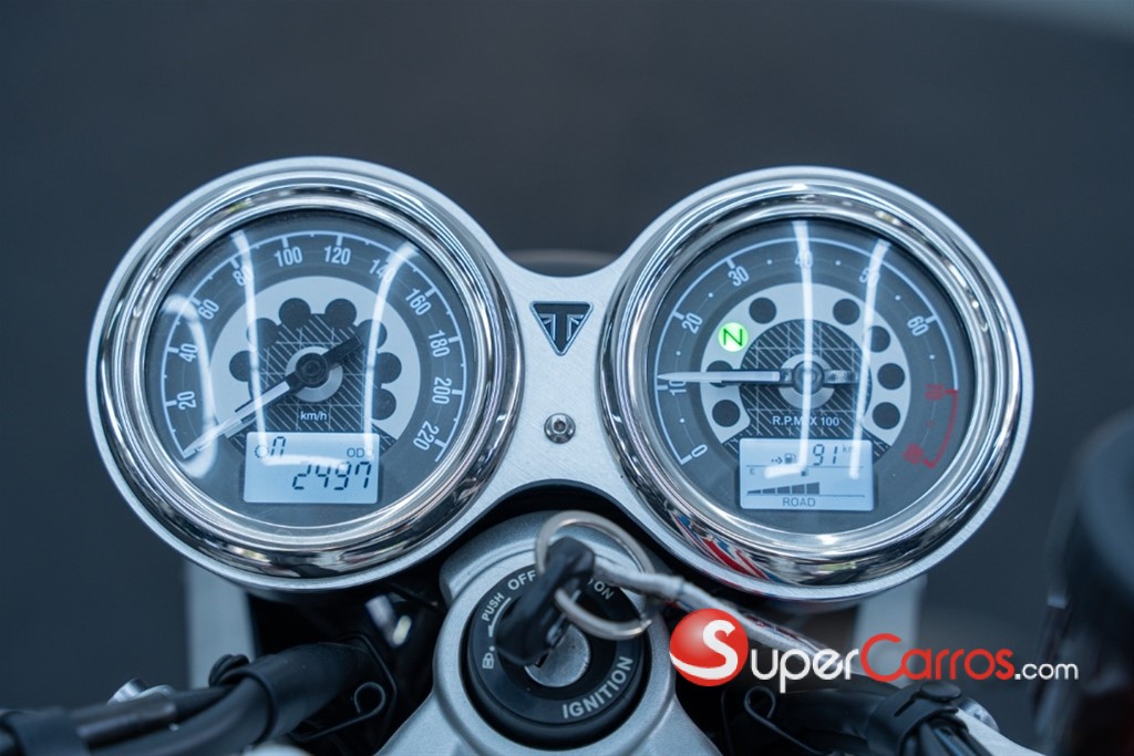 2023 Triumph 1200 — foto 7 / 12