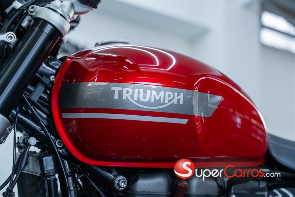 2023 Triumph 1200 — foto 9 / 12
