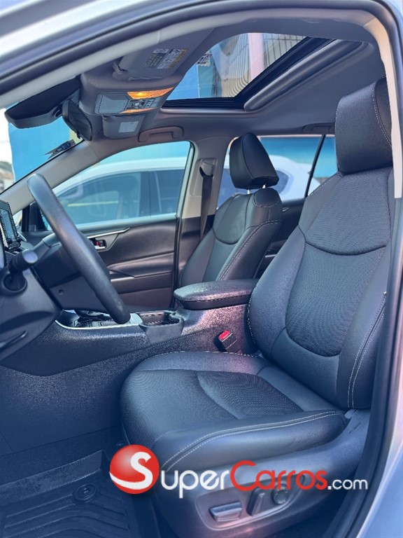 2022 Toyota RAV4 XLE — foto 7 / 12