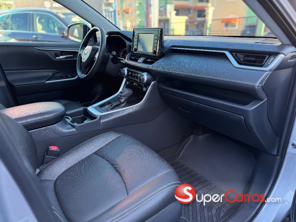 2022 Toyota RAV4 XLE — foto 11 / 12