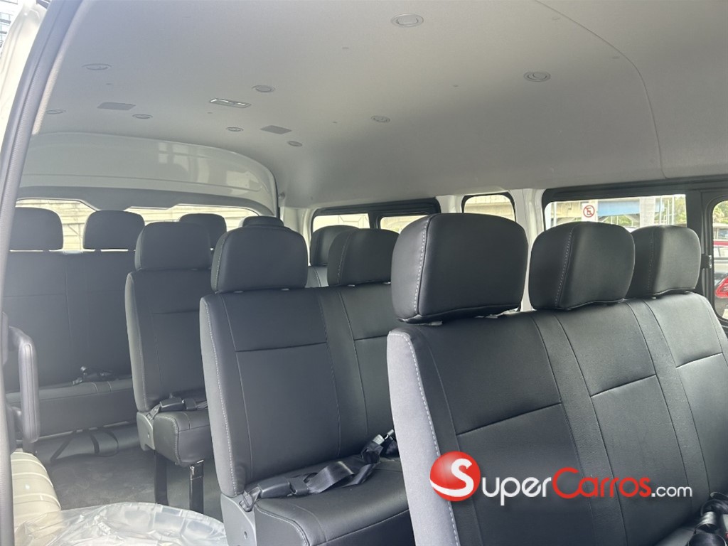2026 Toyota Hiace — foto 3 / 10