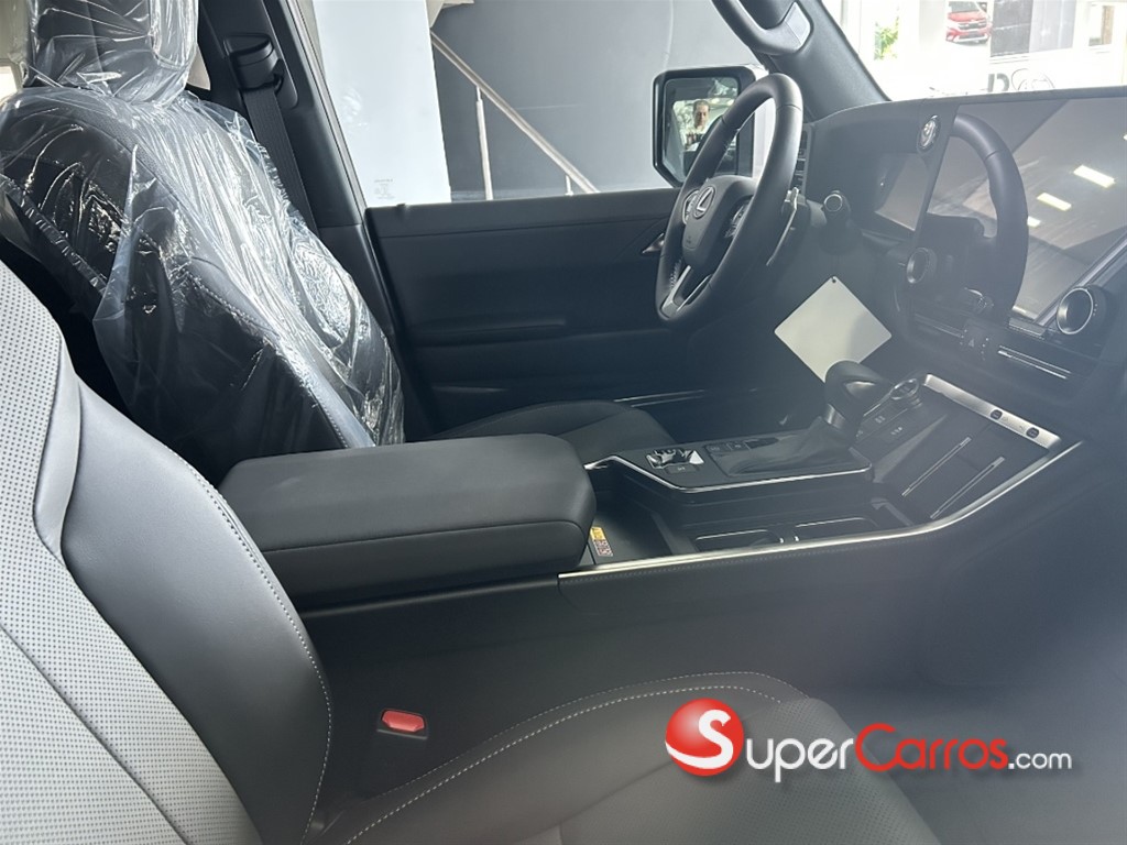 2026 Toyota Hiace — foto 5 / 10