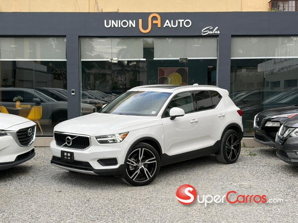 2021 Volvo XC40 — foto 8 / 9