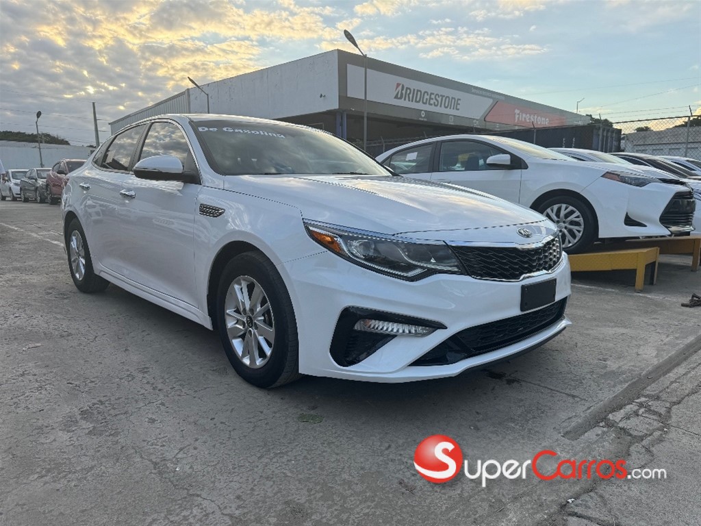 2019 Kia Optima LX — foto 3 / 9