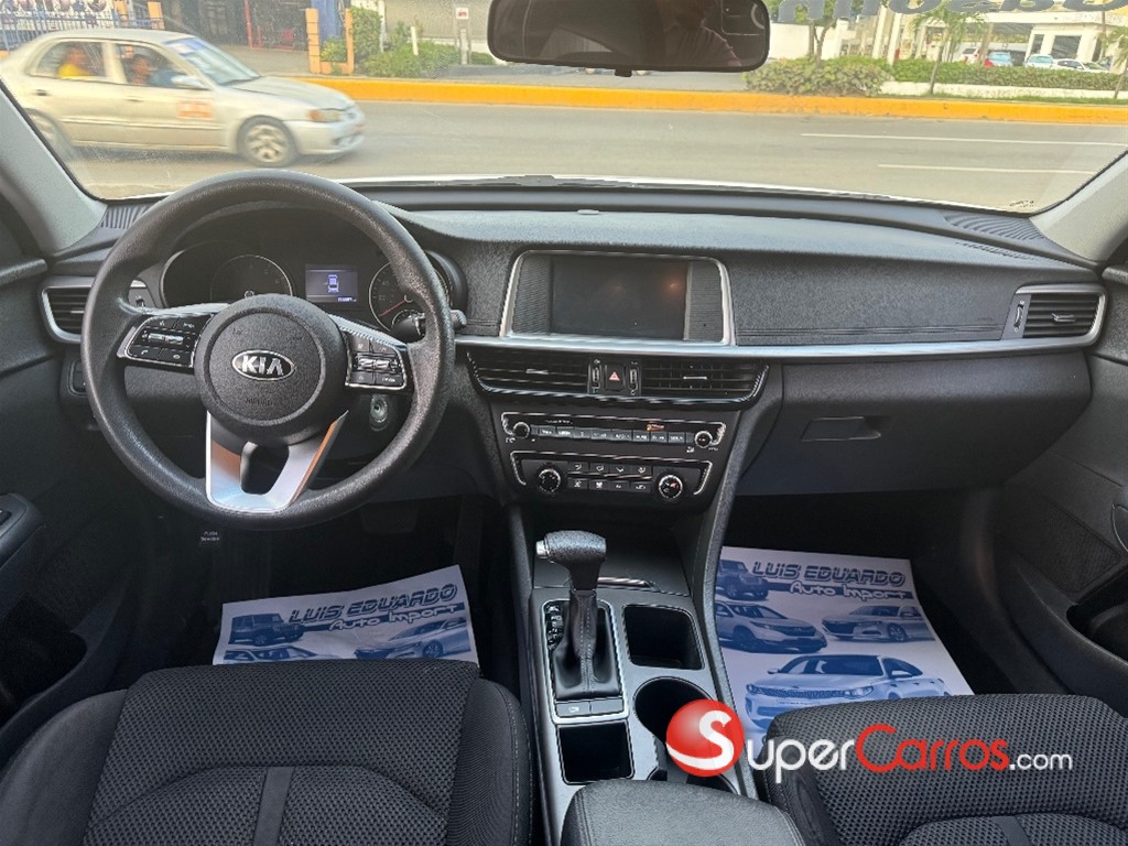 2019 Kia Optima LX — foto 6 / 9