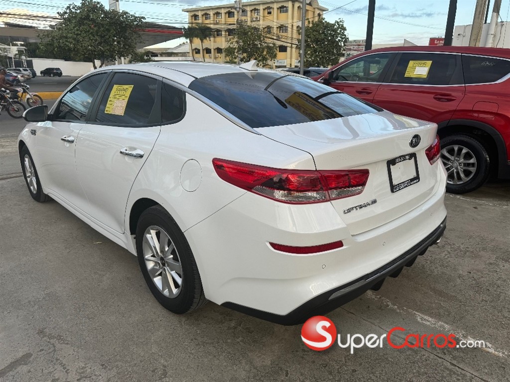 2019 Kia Optima LX — foto 7 / 9
