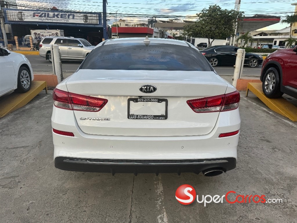 2019 Kia Optima LX — foto 9 / 9