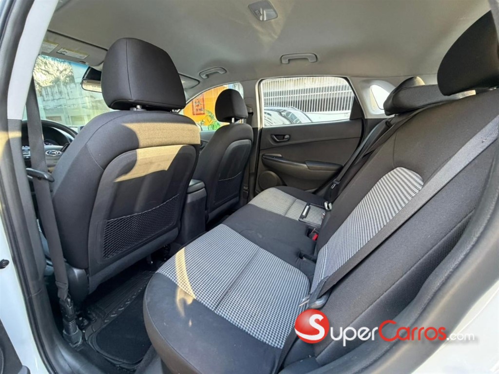 2021 Hyundai KONA — foto 2 / 7