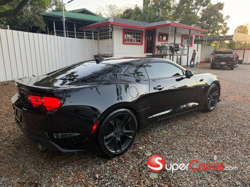 2019 Chevrolet Camaro RS — foto 5 / 9