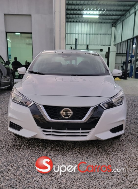 2020 Nissan Versa — foto 2 / 9