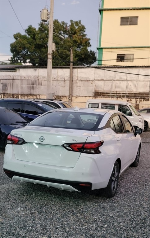 2020 Nissan Versa — foto 6 / 9