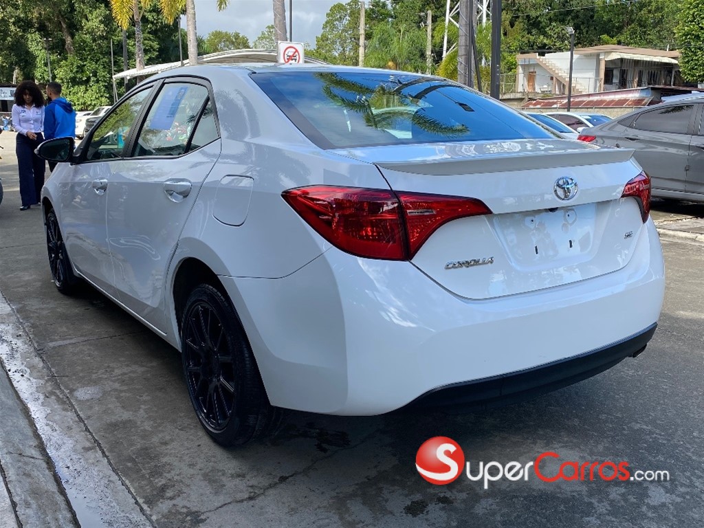 2018 Toyota Corolla SE — foto 3 / 12