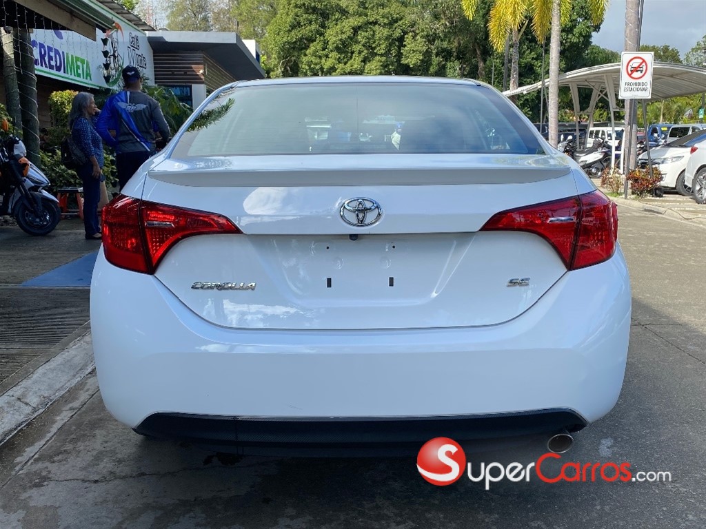 2018 Toyota Corolla SE — foto 4 / 12