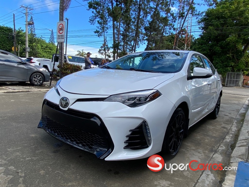 2018 Toyota Corolla SE — foto 8 / 12