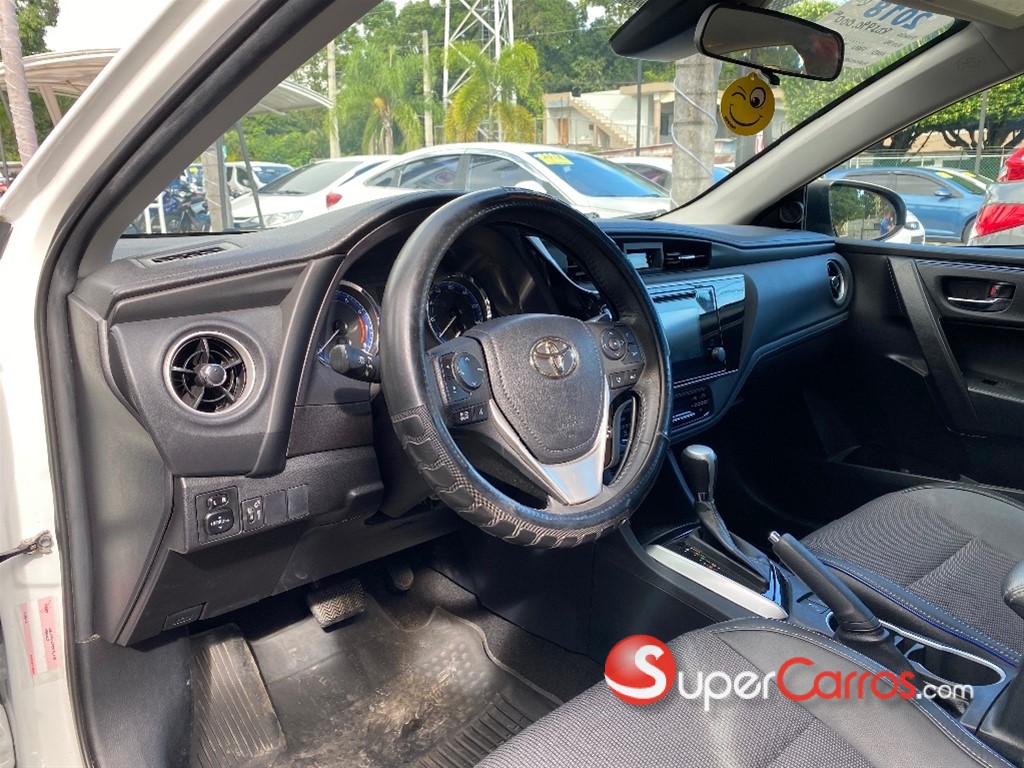 2018 Toyota Corolla SE — foto 12 / 12