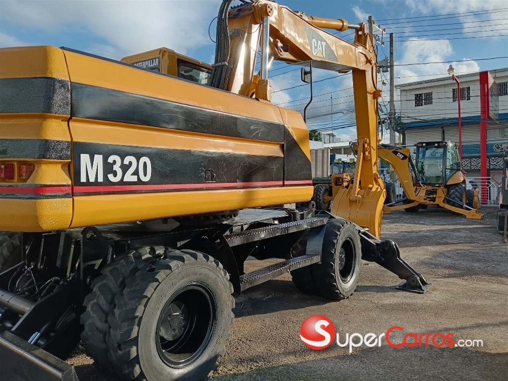 2002 Caterpillar 320D — foto 2 / 12