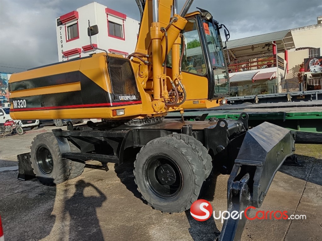 2002 Caterpillar 320D — foto 3 / 12