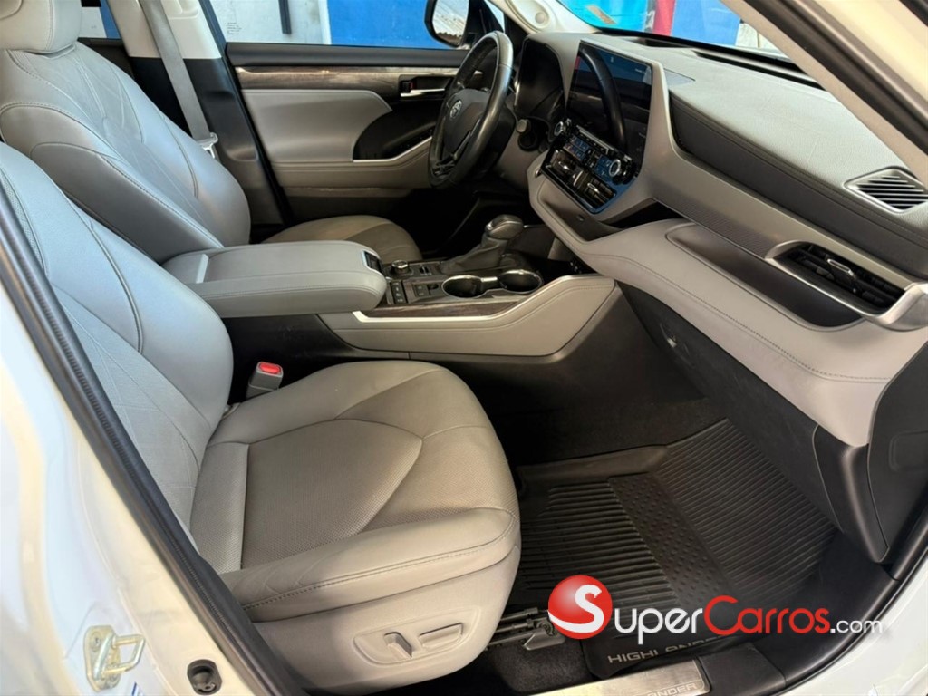 2020 Toyota Highlander Platinum — foto 7 / 11