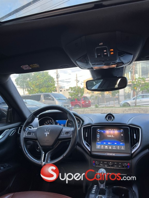2018 Maserati Ghibli — foto 8 / 11