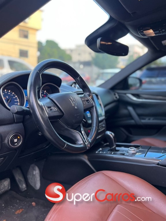 2018 Maserati Ghibli — foto 10 / 11