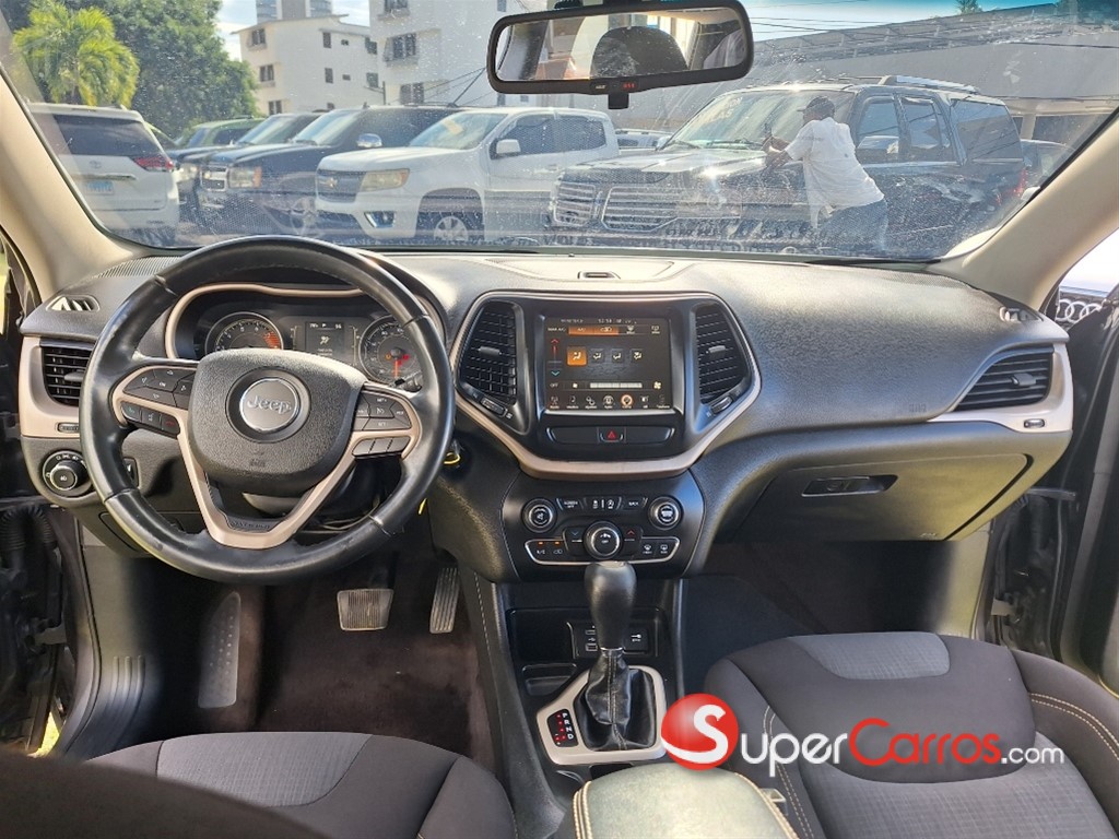 2017 Jeep Cherokee — foto 5 / 9