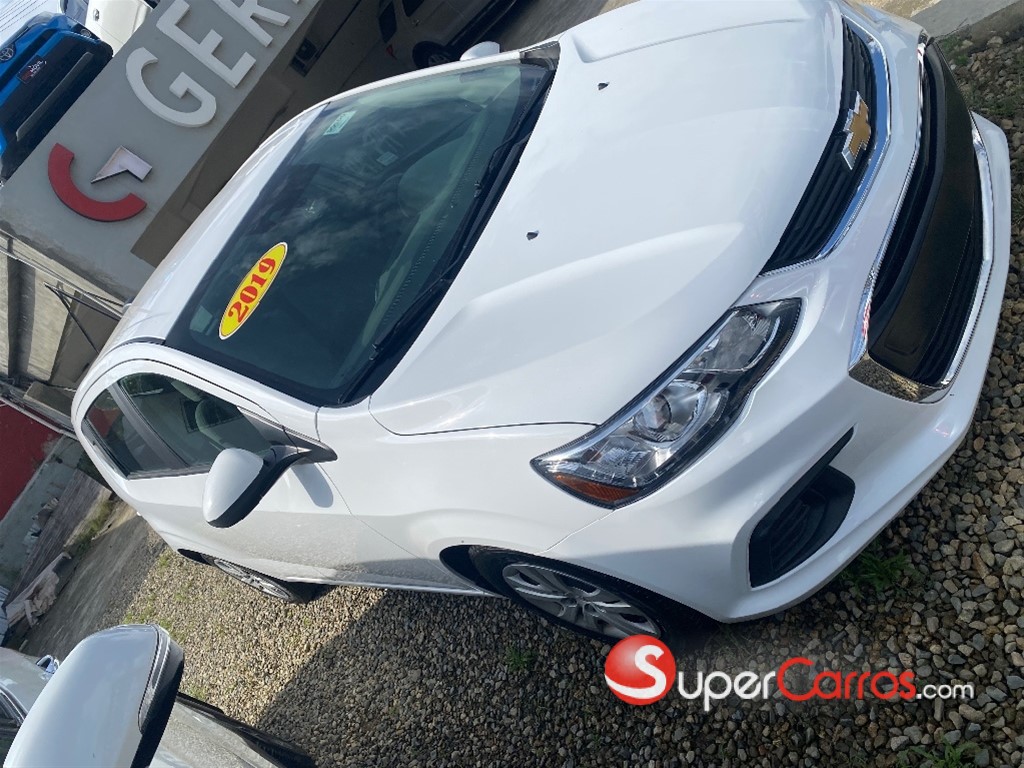 2019 Chevrolet Sonic LT — foto 3 / 9