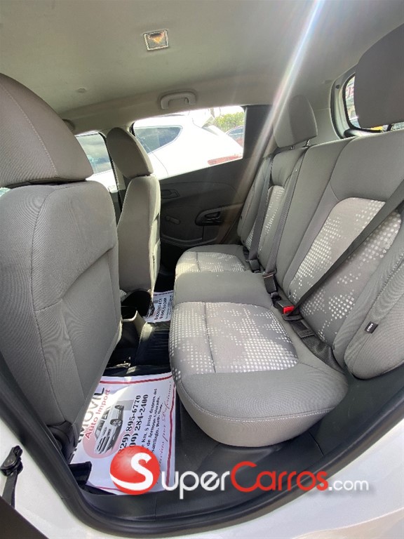 2019 Chevrolet Sonic LT — foto 7 / 9