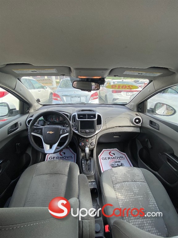 2019 Chevrolet Sonic LT — foto 8 / 9