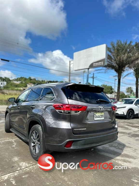 2019 Toyota Highlander XLE — foto 8 / 11