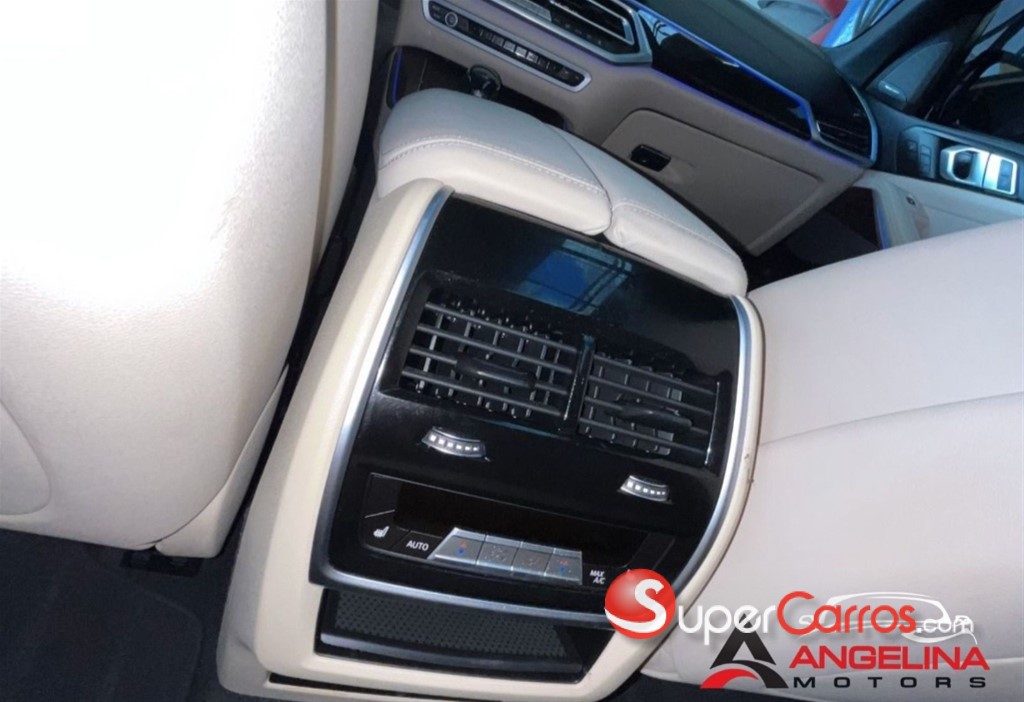 2021 BMW X 5 SDRIVE 40i — foto 9 / 12