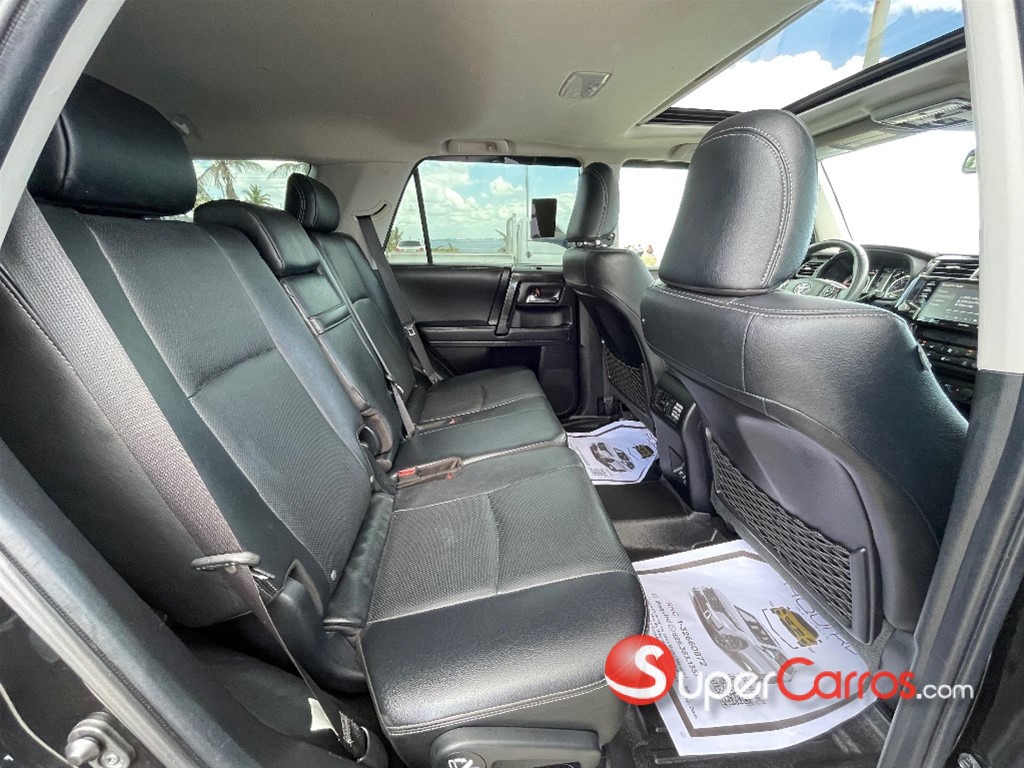 2020 Toyota 4 Runner Limited Nightshade — foto 10 / 10
