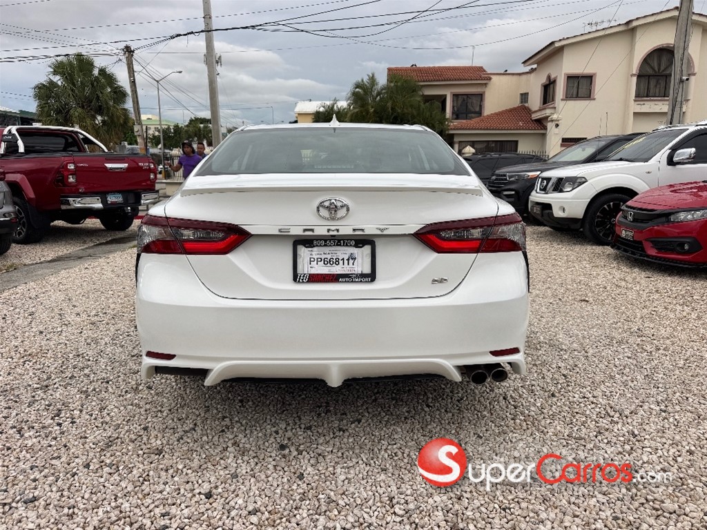 2022 Toyota Camry SE — foto 4 / 12