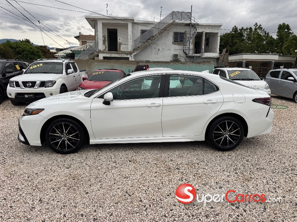 2022 Toyota Camry SE — foto 7 / 12