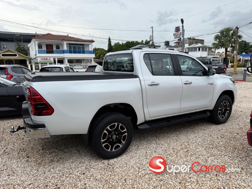 2025 Toyota Hilux SRV — foto 5 / 6