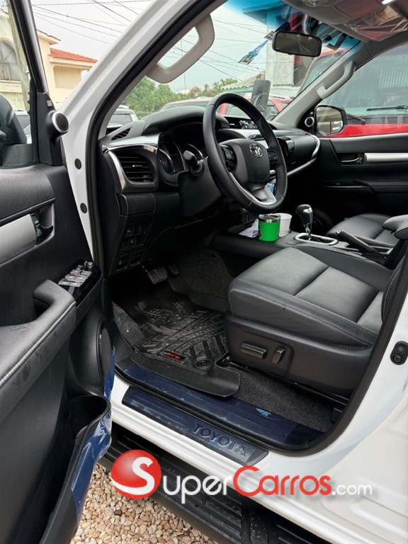 2025 Toyota Hilux SRV — foto 6 / 6