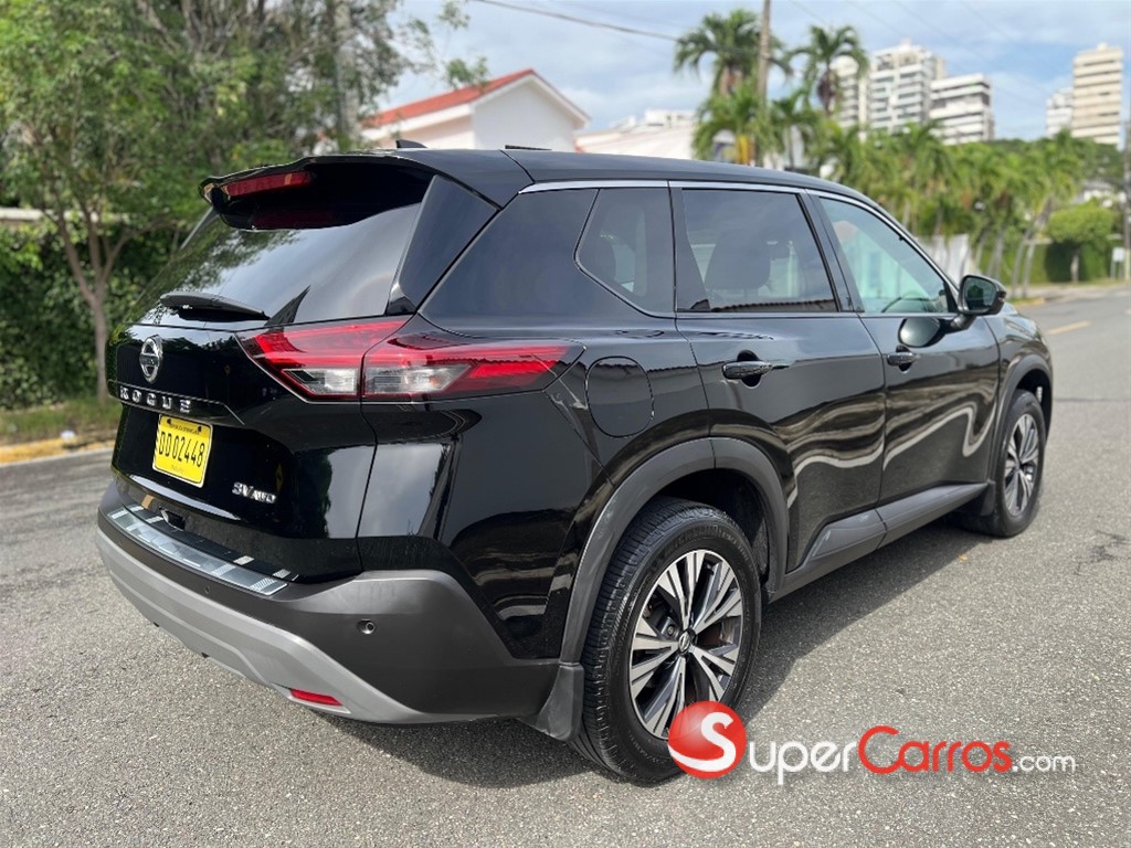 2021 Nissan Rogue SV — foto 4 / 10