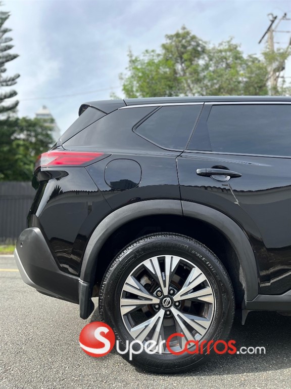 2021 Nissan Rogue SV — foto 5 / 10