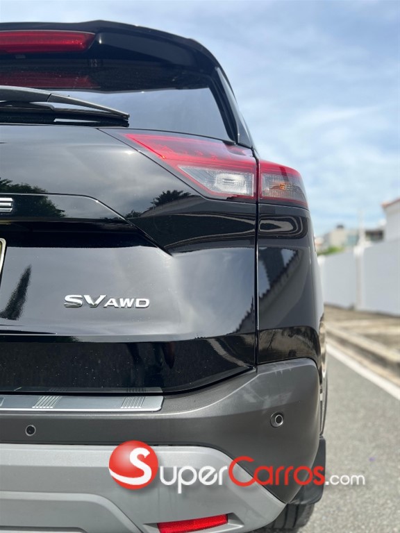 2021 Nissan Rogue SV — foto 6 / 10