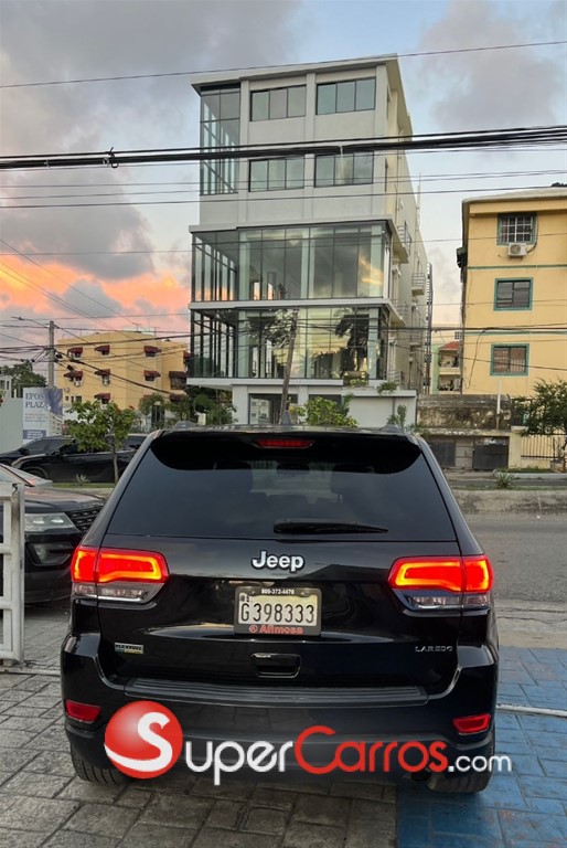 2014 Jeep Grand Cherokee Laredo 4x4 — foto 4 / 10