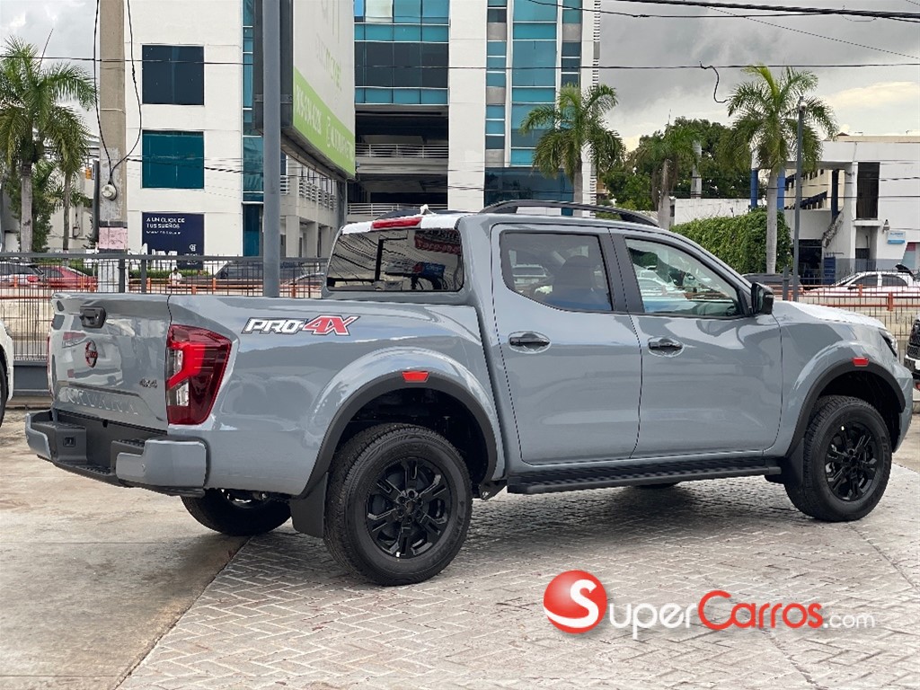 2025 Nissan Navara PRO X4 — foto 4 / 12