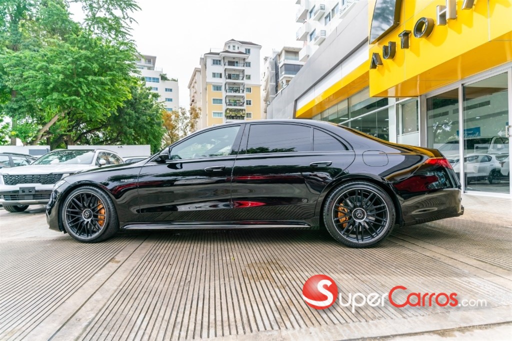 2025 Mercedes-Benz Clase S 63 E PERFORMANCE — foto 2 / 9