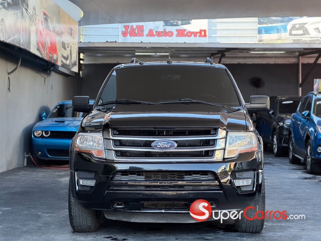 2017 Ford Expedition XLT — foto 6 / 12