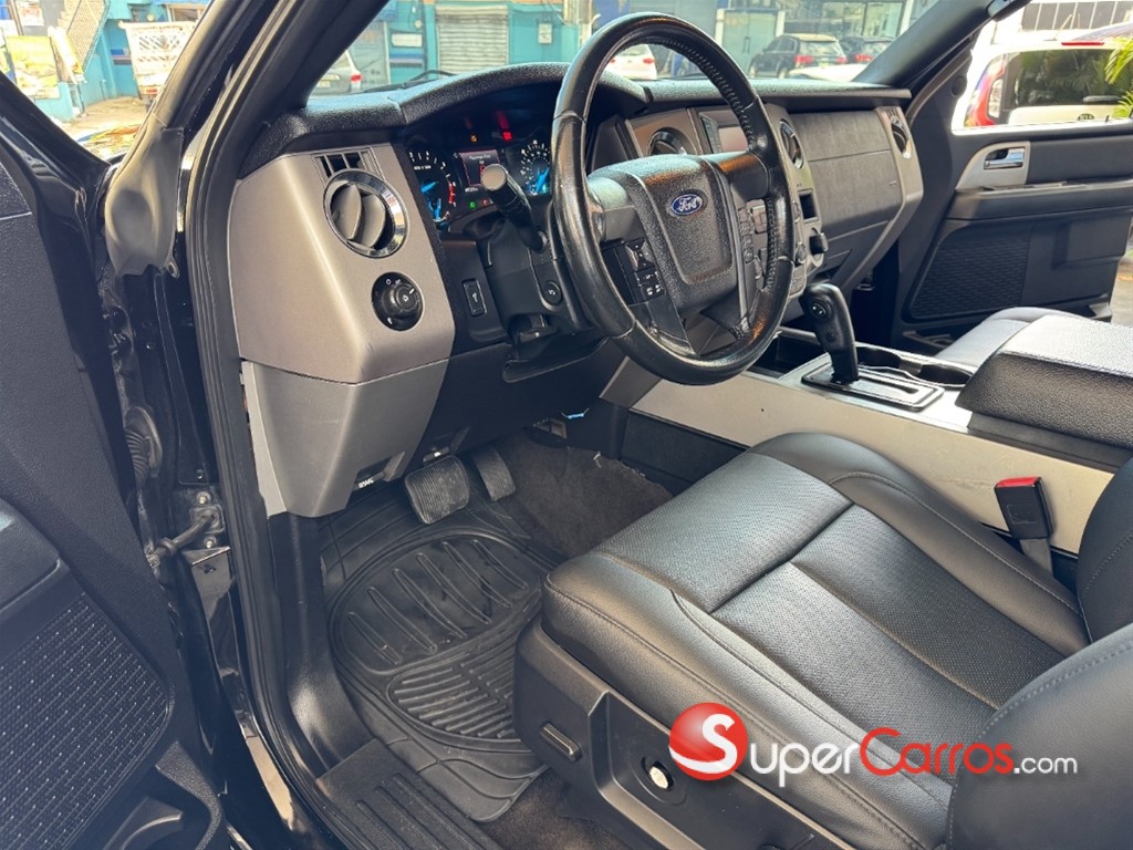 2017 Ford Expedition XLT — foto 12 / 12