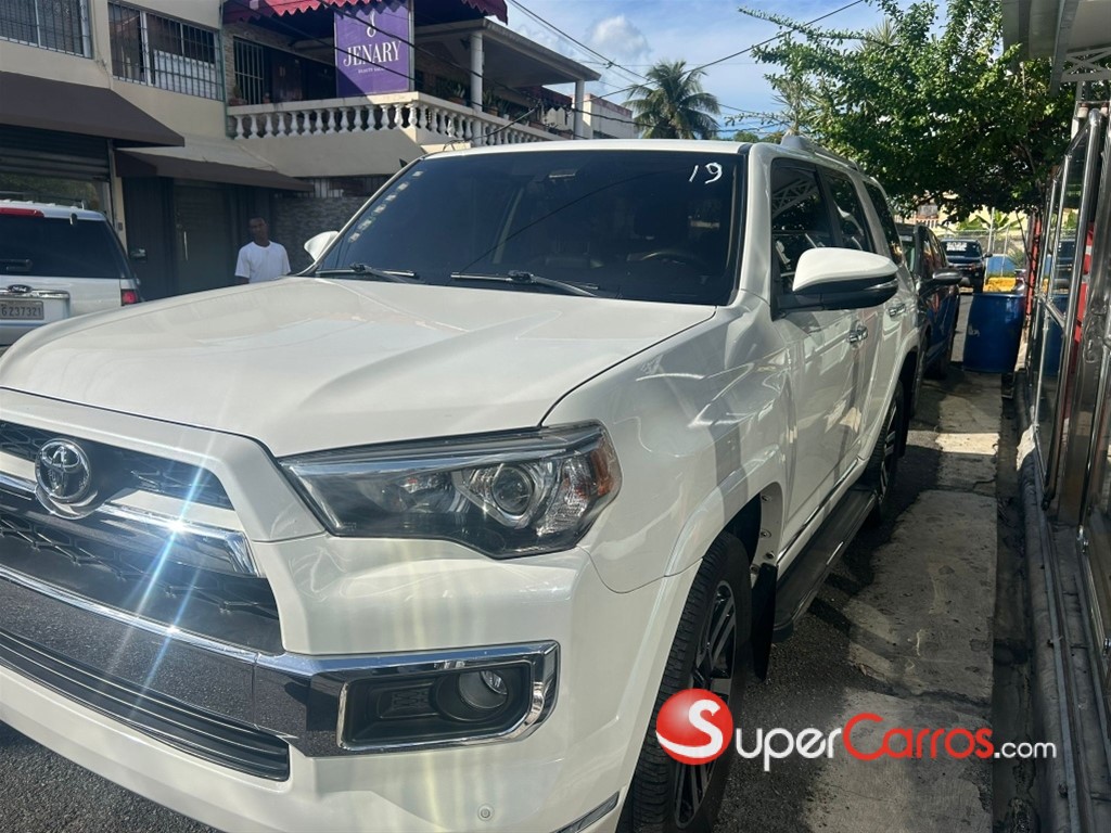 2017 Toyota 4 Runner Limited — foto 3 / 8